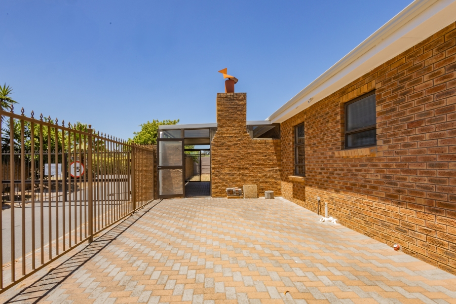 3 Bedroom Property for Sale in Tara Western Cape